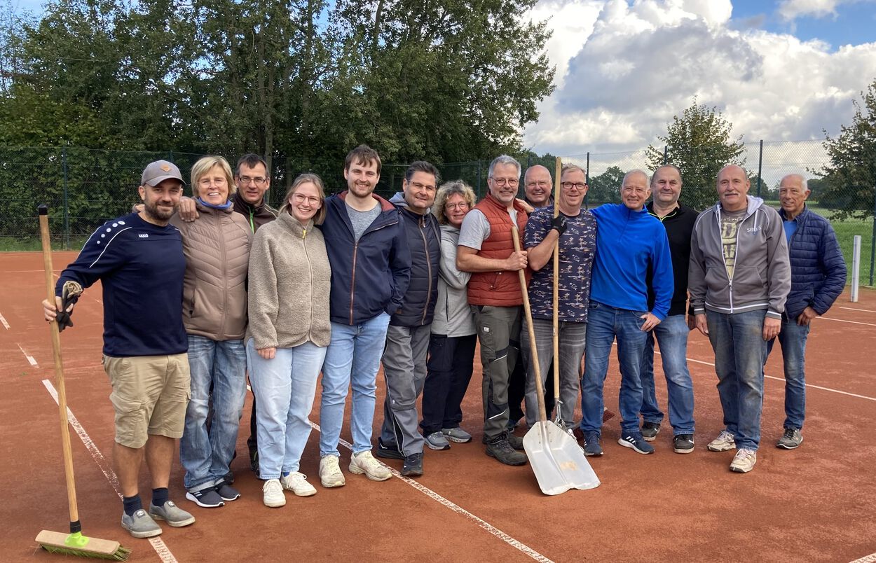 OTC Prepares Tennis Facility for Winter During Annual Clean-Up Day